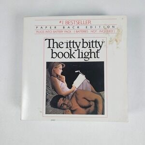 Zelco The Itty Bitty Book Light Paperback Edition Vintage 1985 White Model 10009